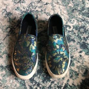 Steve Madden slip on sneakers